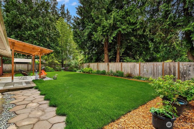11627 204th Avenue NE, Redmond, WA 98053