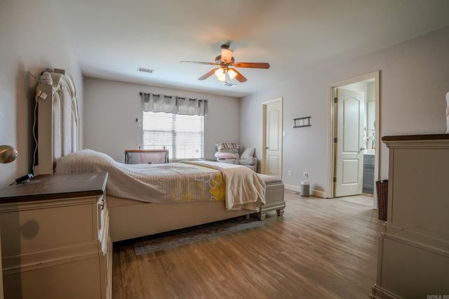 35 Garden Oaks Drive, Maumelle, AR 72113
