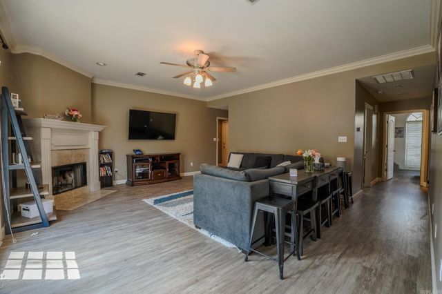 35 Garden Oaks Drive, Maumelle, AR 72113