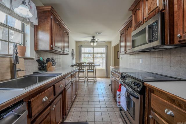 35 Garden Oaks Drive, Maumelle, AR 72113