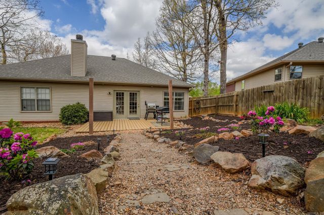 35 Garden Oaks Drive, Maumelle, AR 72113