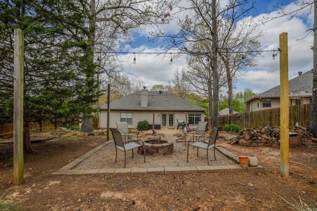 35 Garden Oaks Drive, Maumelle, AR 72113