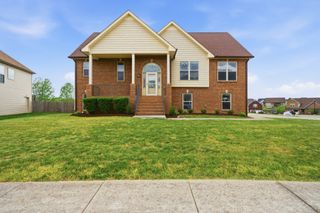 1700 Winterhaven Ct, Clarksville, TN 37042