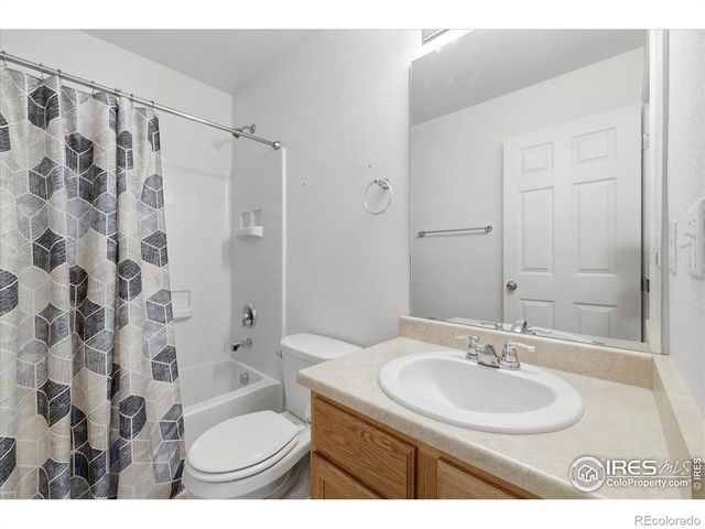 3901 Heatherwood Circle, Johnstown, CO 80534