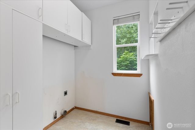 19414 77th Place NE, Kenmore, WA 98028