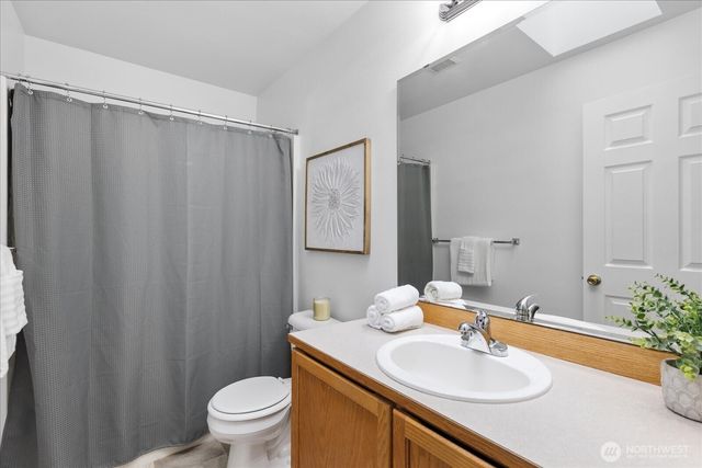 19414 77th Place NE, Kenmore, WA 98028