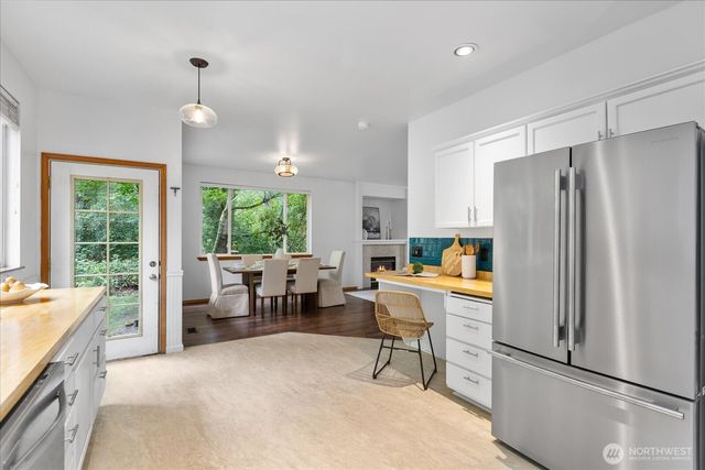 19414 77th Place NE, Kenmore, WA 98028