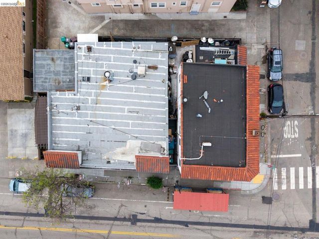 4935 Shattuck Ave, Oakland, CA 94609