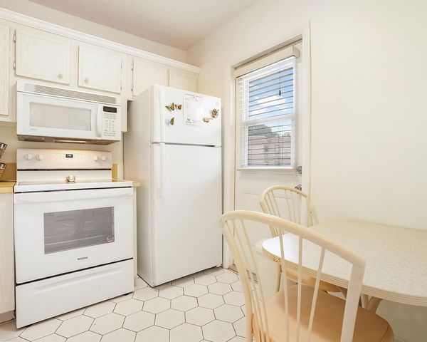 3500 NW 48th Avenue 513, Lauderdale Lakes, FL 33319
