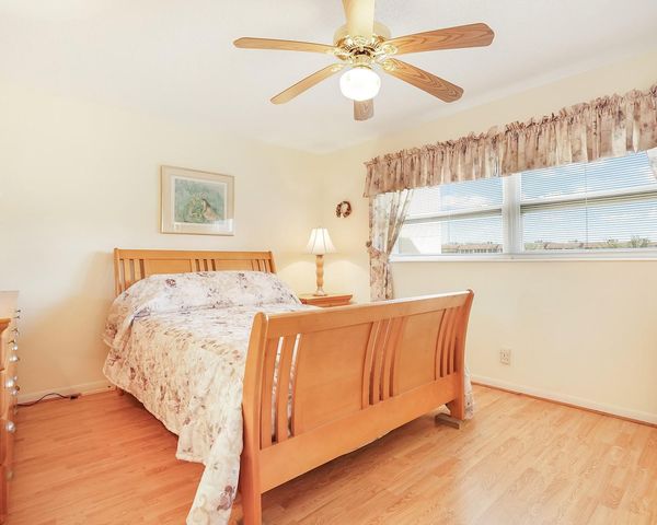 3500 NW 48th Avenue 513, Lauderdale Lakes, FL 33319