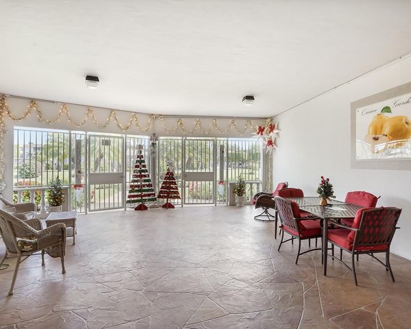 3500 NW 48th Avenue 513, Lauderdale Lakes, FL 33319