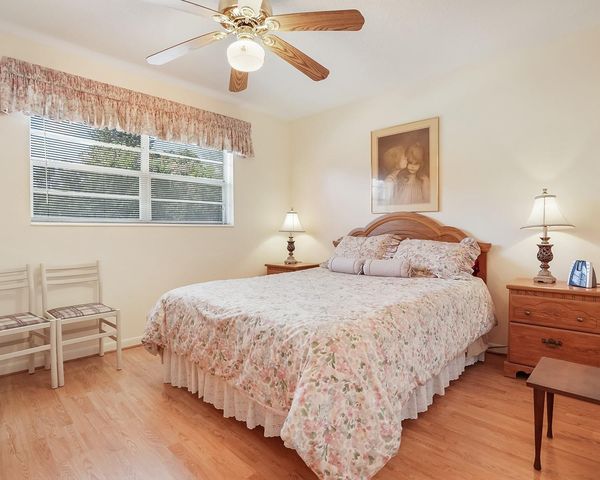3500 NW 48th Avenue 513, Lauderdale Lakes, FL 33319