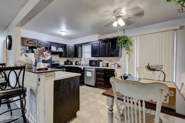 133 Red Oak Drive, Carl Junction, MO 64834