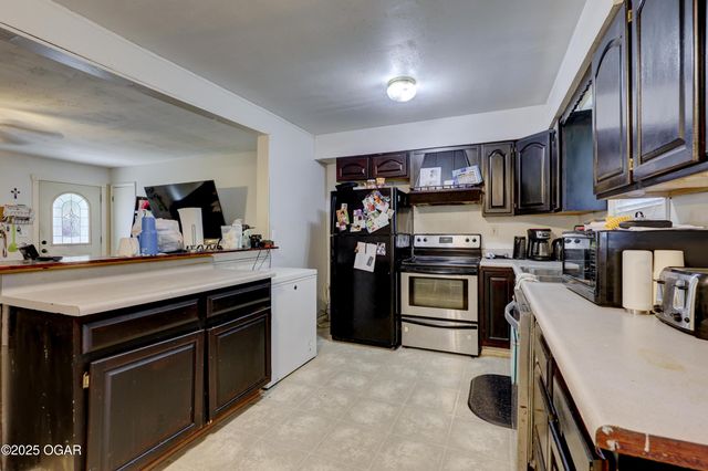 133 Red Oak Drive, Carl Junction, MO 64834