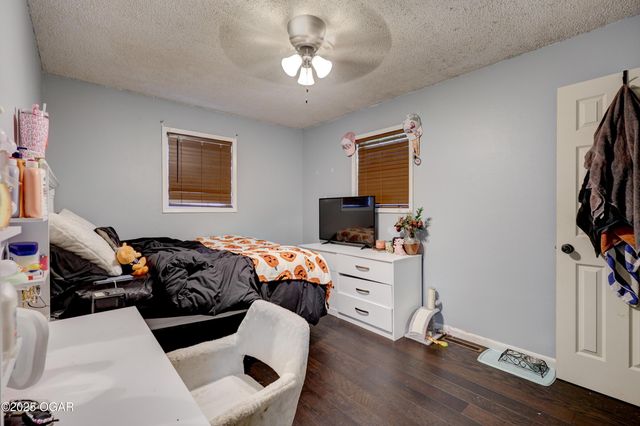 133 Red Oak Drive, Carl Junction, MO 64834