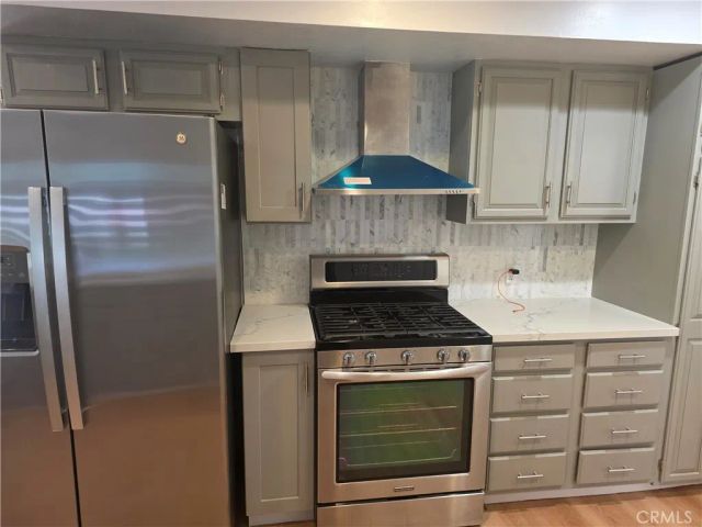 3255 Henrietta, Glendale, CA 91214