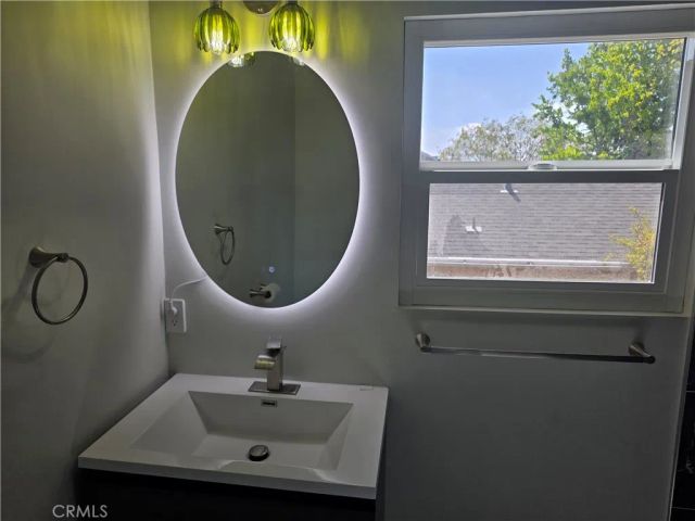 3255 Henrietta, Glendale, CA 91214
