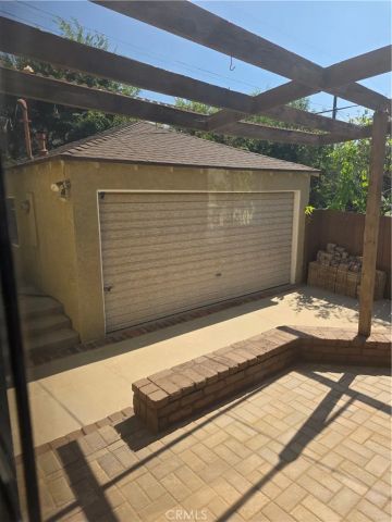 3255 Henrietta, Glendale, CA 91214