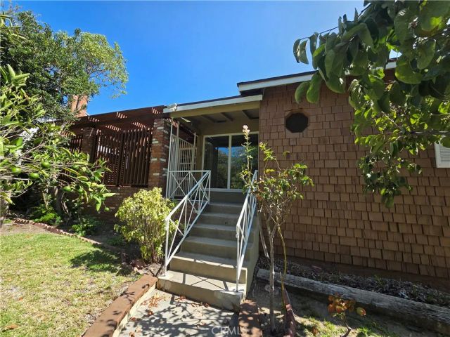 3255 Henrietta, Glendale, CA 91214