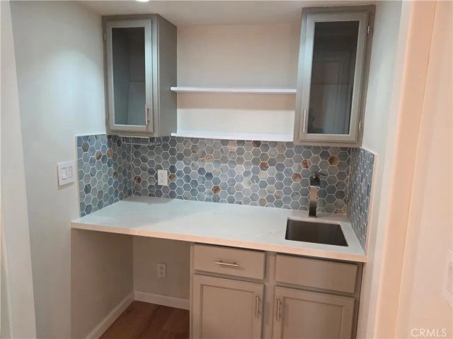 3255 Henrietta, Glendale, CA 91214