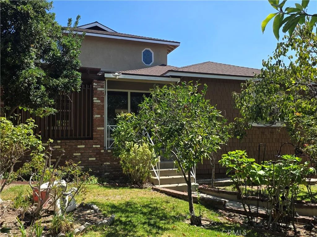 3255 Henrietta, Glendale, CA 91214