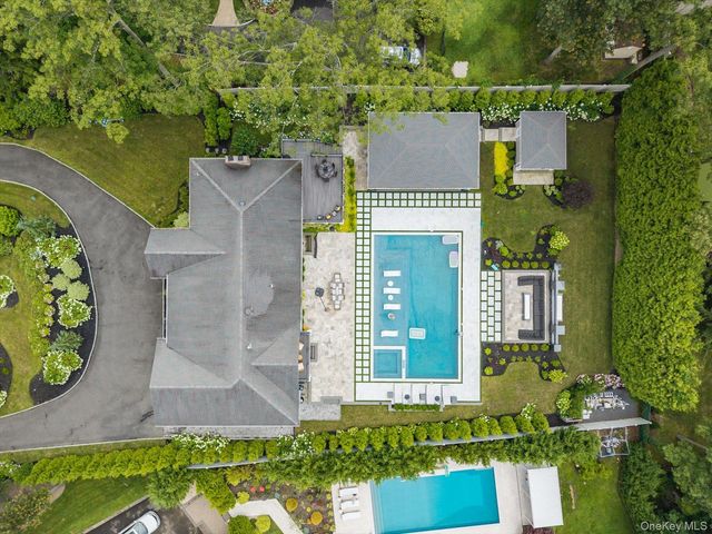 22 Beaumont Drive, Melville, NY 11747