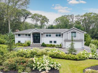 22 Beaumont Drive, Melville, NY 11747