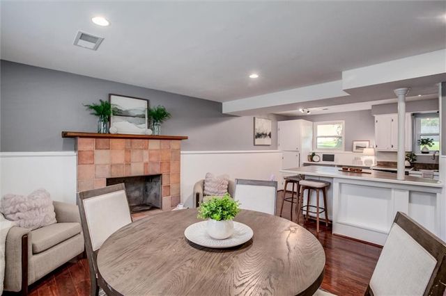 406 E 90th Terrace, Kansas City, MO 64131