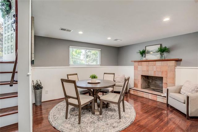 406 E 90th Terrace, Kansas City, MO 64131