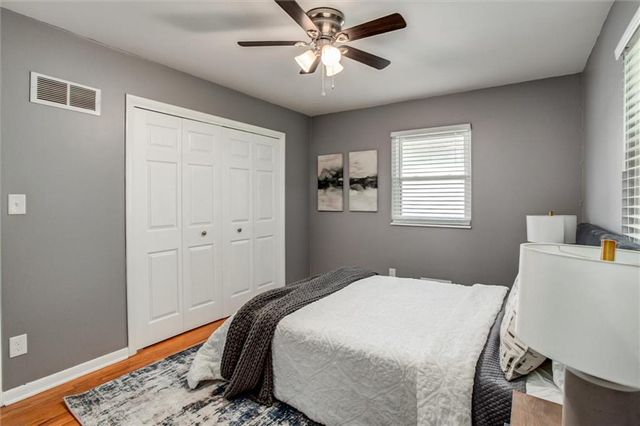 406 E 90th Terrace, Kansas City, MO 64131