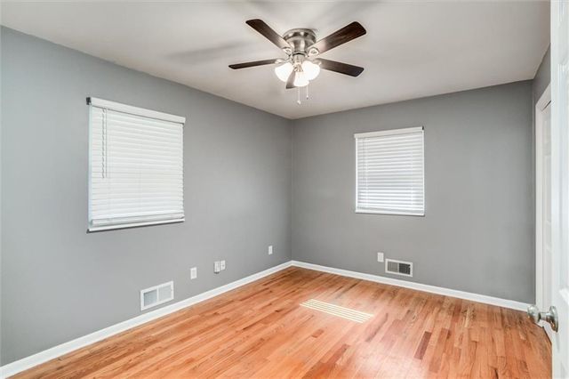 406 E 90th Terrace, Kansas City, MO 64131