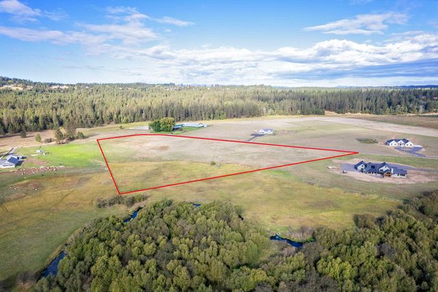 24340 N Crescent Rd, Chattaroy, WA 99003
