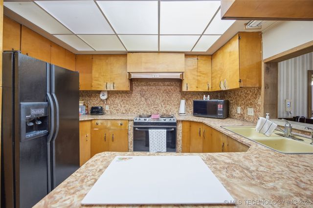 1812 Houston Street, Muskogee, OK 74403