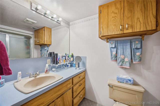 1812 Houston Street, Muskogee, OK 74403