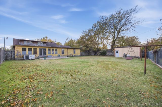 1812 Houston Street, Muskogee, OK 74403