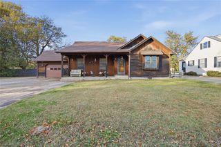 1812 Houston Street, Muskogee, OK 74403