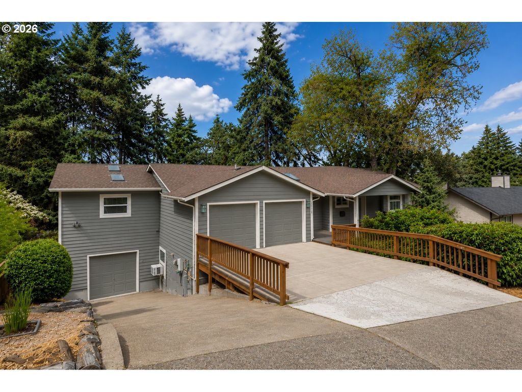 2323 W 28TH Ave, Eugene, OR 97405