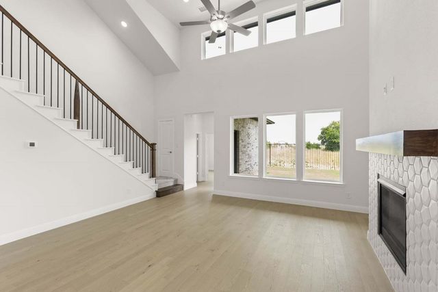 1020 Wheatland Drive, Justin, TX 76247