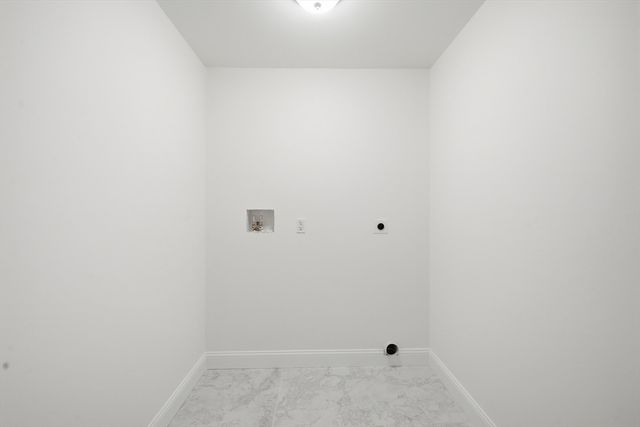 110 Crystal Brook Drive, Springfield, MA 01118