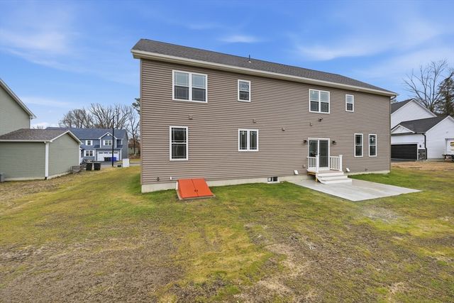 110 Crystal Brook Drive, Springfield, MA 01118