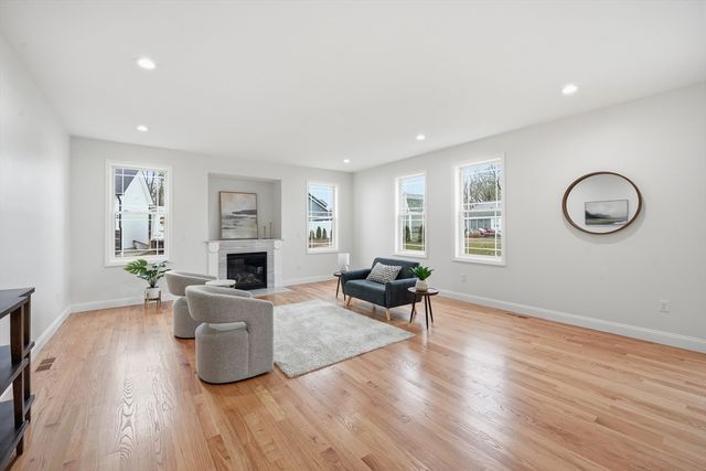 110 Crystal Brook Drive, Springfield, MA 01118