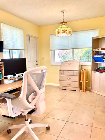 133 NW 10th Court, Boynton Beach, FL 33426