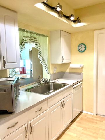 133 NW 10th Court, Boynton Beach, FL 33426