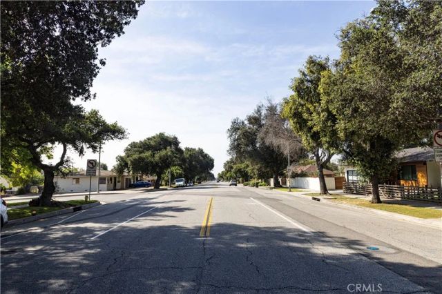 1210 N Altadena, Pasadena, CA 91107