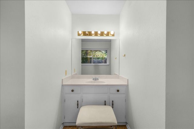 8933 Kincaid Drive, Benbrook, TX 76116