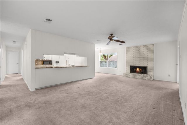 8933 Kincaid Drive, Benbrook, TX 76116
