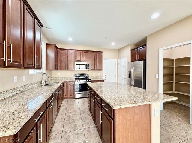 470 Fortissimo Street, Henderson, NV 89011