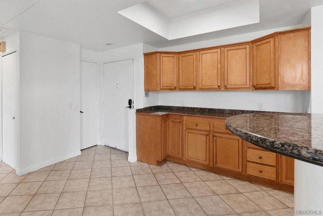 1950 Camino de la Reina 311, San Diego, CA 92108