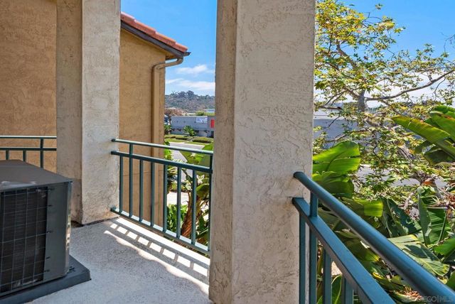 1950 Camino de la Reina 311, San Diego, CA 92108