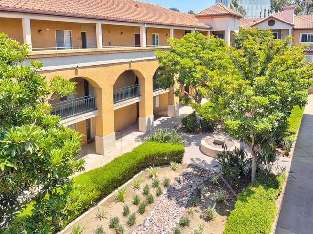 1950 Camino de la Reina 311, San Diego, CA 92108